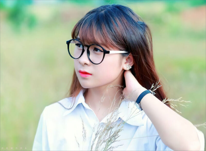 Ảnh Gái Xinh Tóc Dài Đeo Kính Đẹp, Cute, Ngầu, Cá Tính